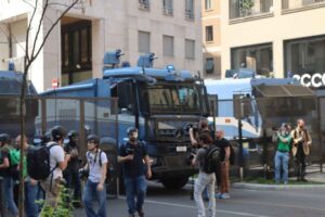 Antagonisti in piazza