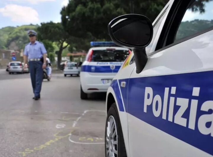 Una volante della polizia