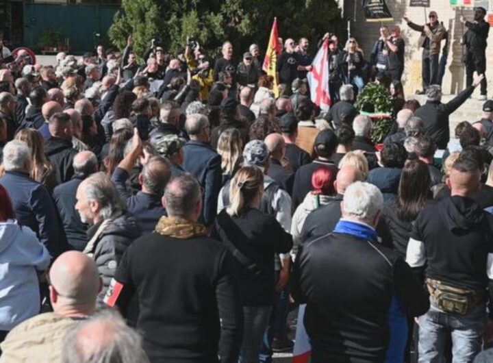 predappio saluti romani