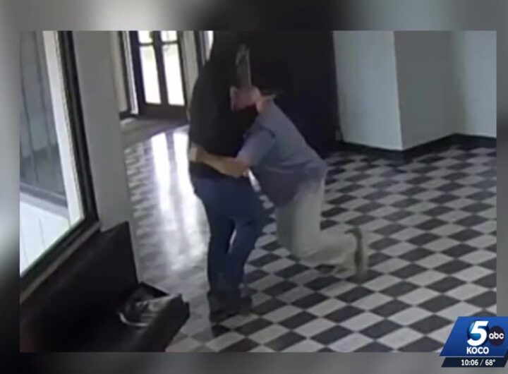 Il video del preside eroe che ferma un ex studente armato nella scuola