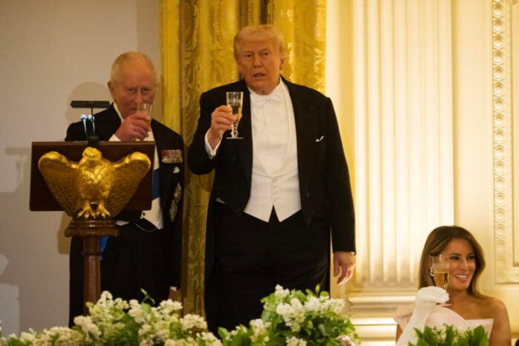 trump e re carlo alla cena di gala