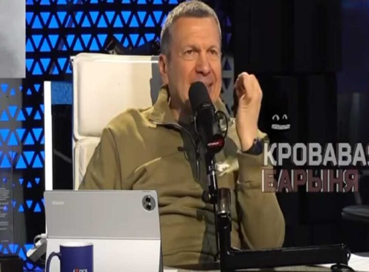 Attacco durissimo contro la Meloni dalla tv russa, insulti in italiano: "Fascista, idiota patentata, cattiva donnuccia". Convocato l'ambasciatore