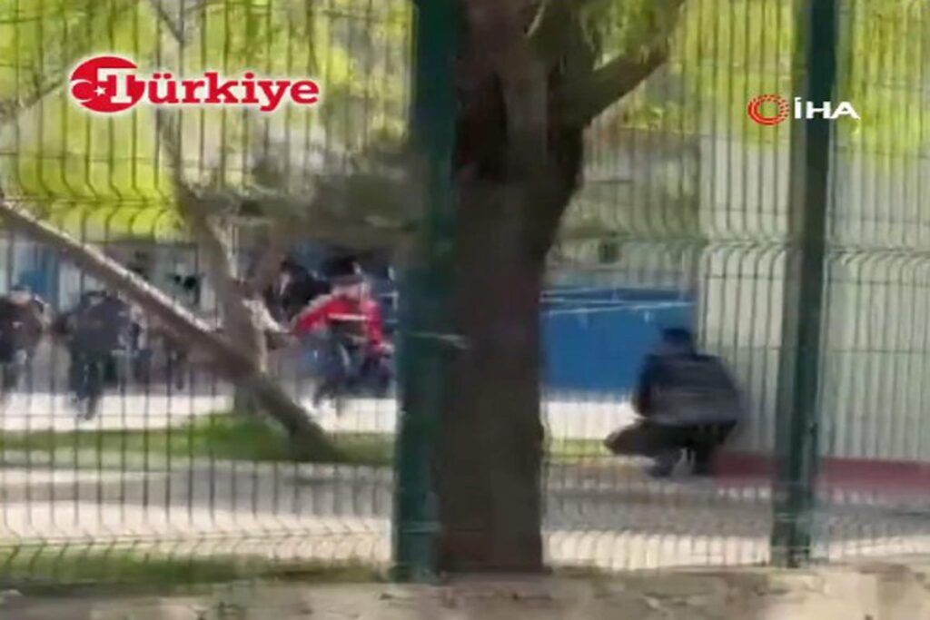 sparatoria liceo turco