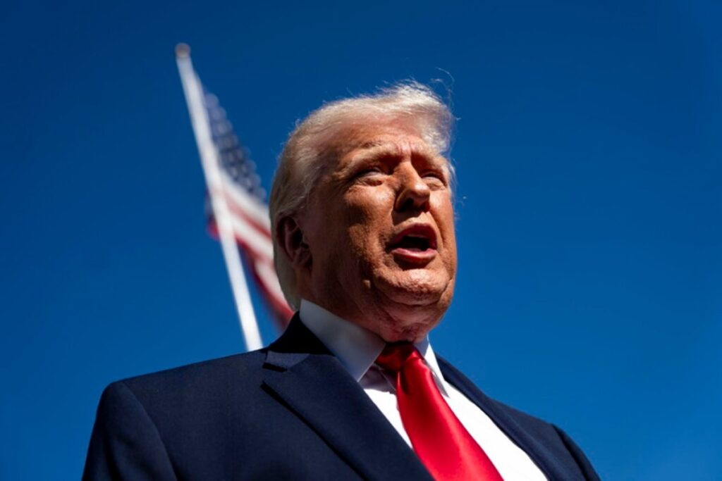 trump canta inno nazionale