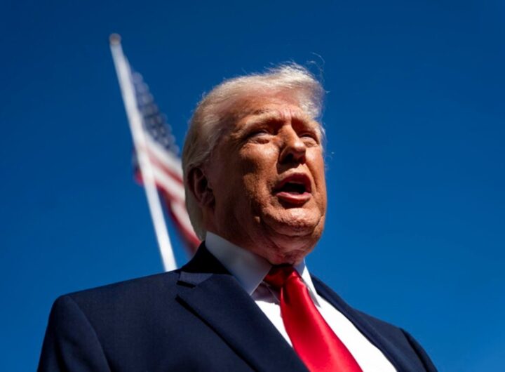 trump canta inno nazionale