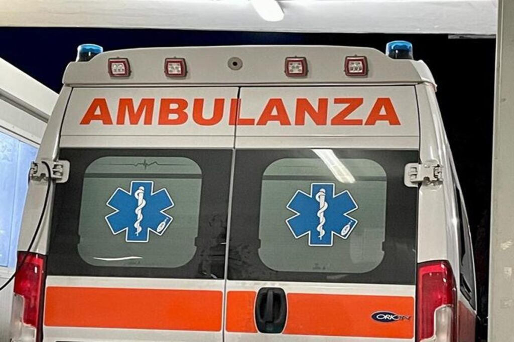 Un'ambulanza
