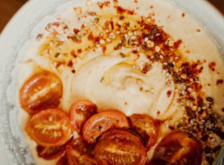 antipasto cremoso con ricotta e pomodorini