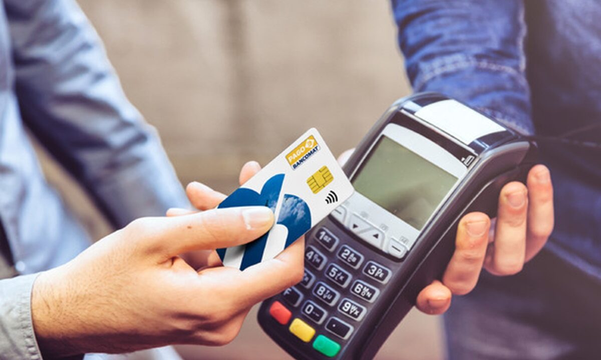 Un pagamento col bancomat