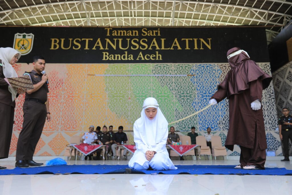 indonesia fustigazione pubblica
