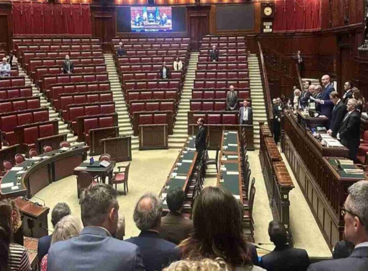 Cosa è accaduto alla camera durante la cerimonia per Matteotti, negli scranni di Fratelli d'Italia non c'è nessuno