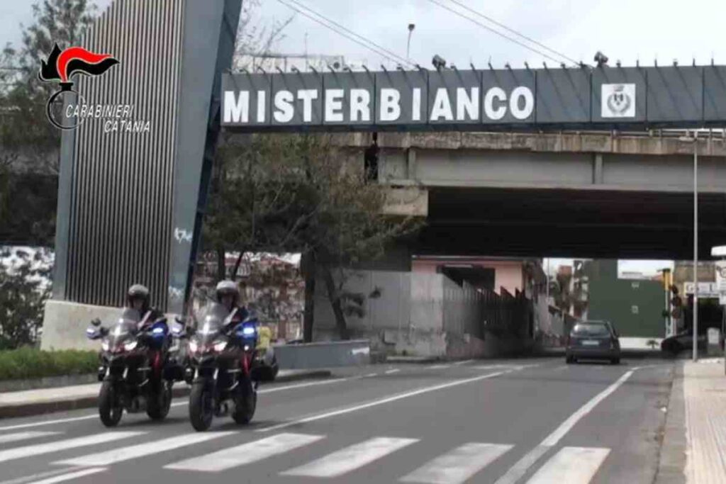 Carabinieri a Misterbianco