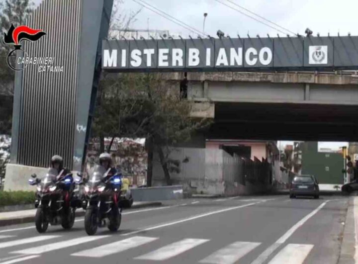 Carabinieri a Misterbianco