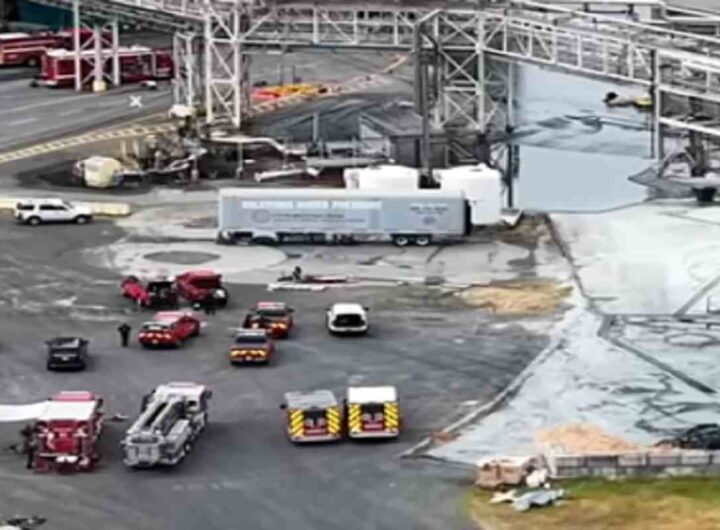 Esplode cartiera negli Usa: 1 morto, 9 dispersi e fuga di sostanze chimiche