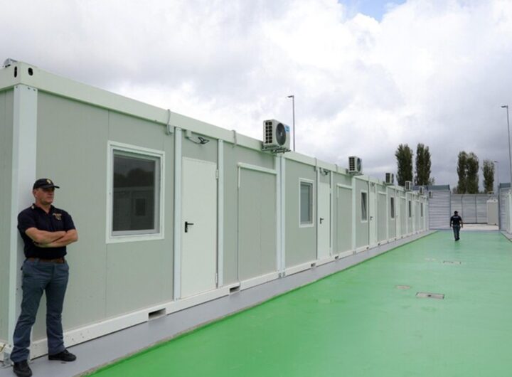 Centro migranti in Albania