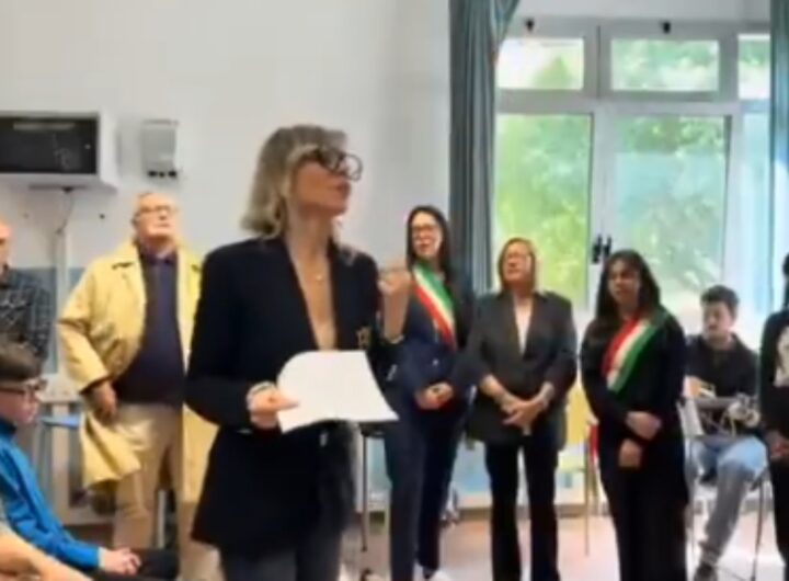 studenti chioggia cantano brano la compagnia dell'anello