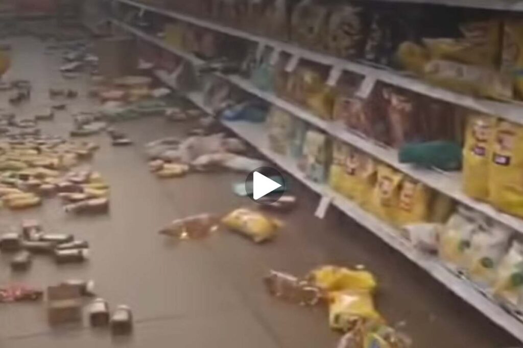 Terremoto magnitudo 6,9 ha colpito il Cile, i danni all'interno di un supermercato
