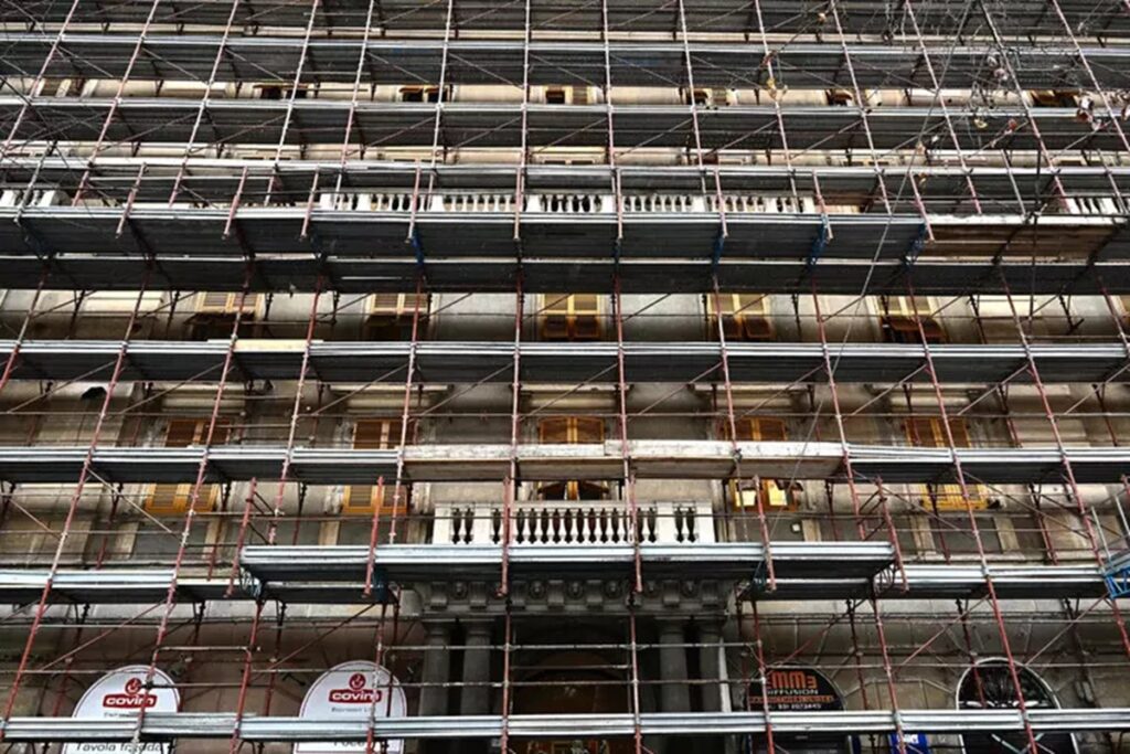 un cantiere