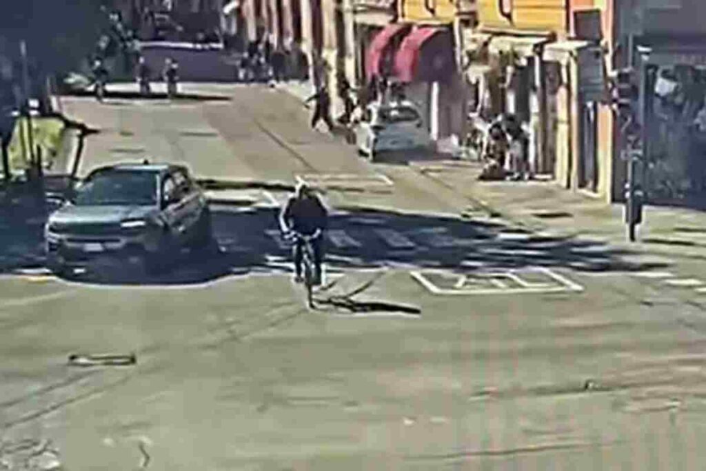 L'auto di Salim El Koudri sulla folla a Modena