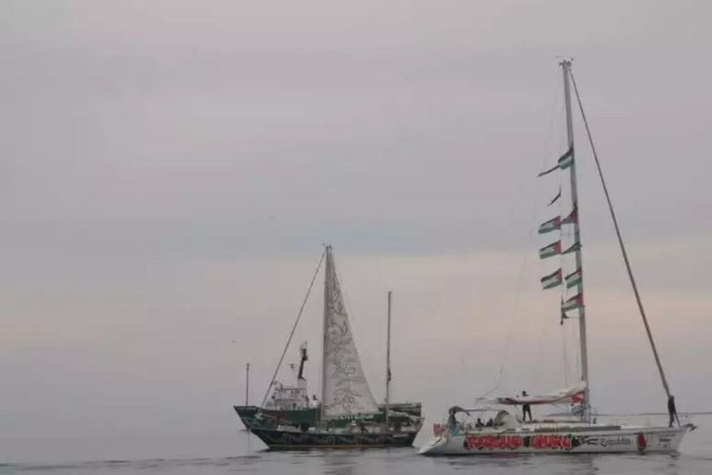 Israele abborda la Sumud Flotilla partita dalla Turchia, persi i contatti con 23 barche: "Arrestati almeno 7 italiani"