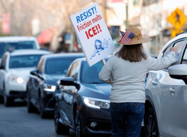 protesta contro ice negli usa