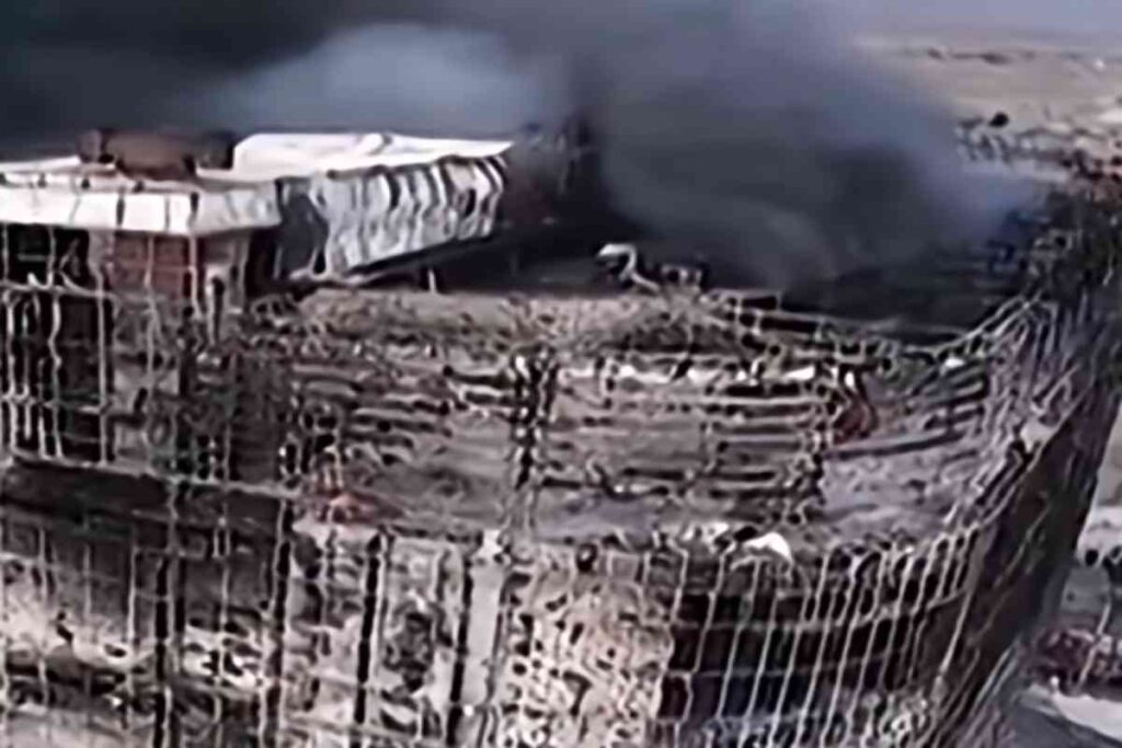 Iran, incendio in un centro commerciale