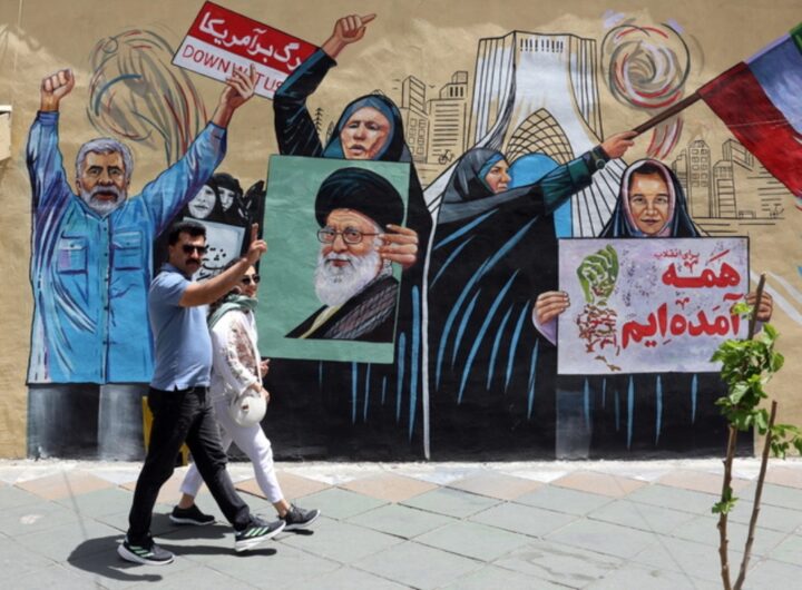 iran murales