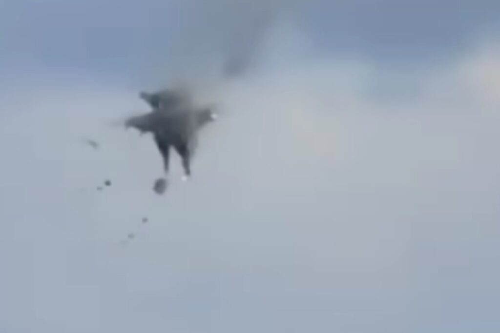 Jet si scontrano in volo