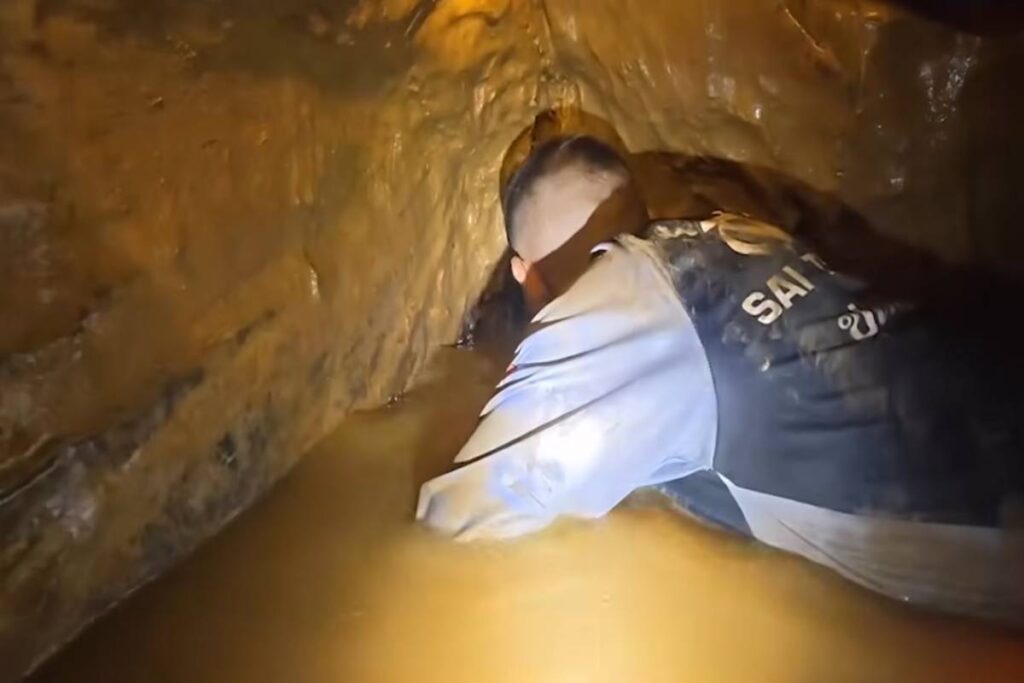 Soccorsi in una grotta