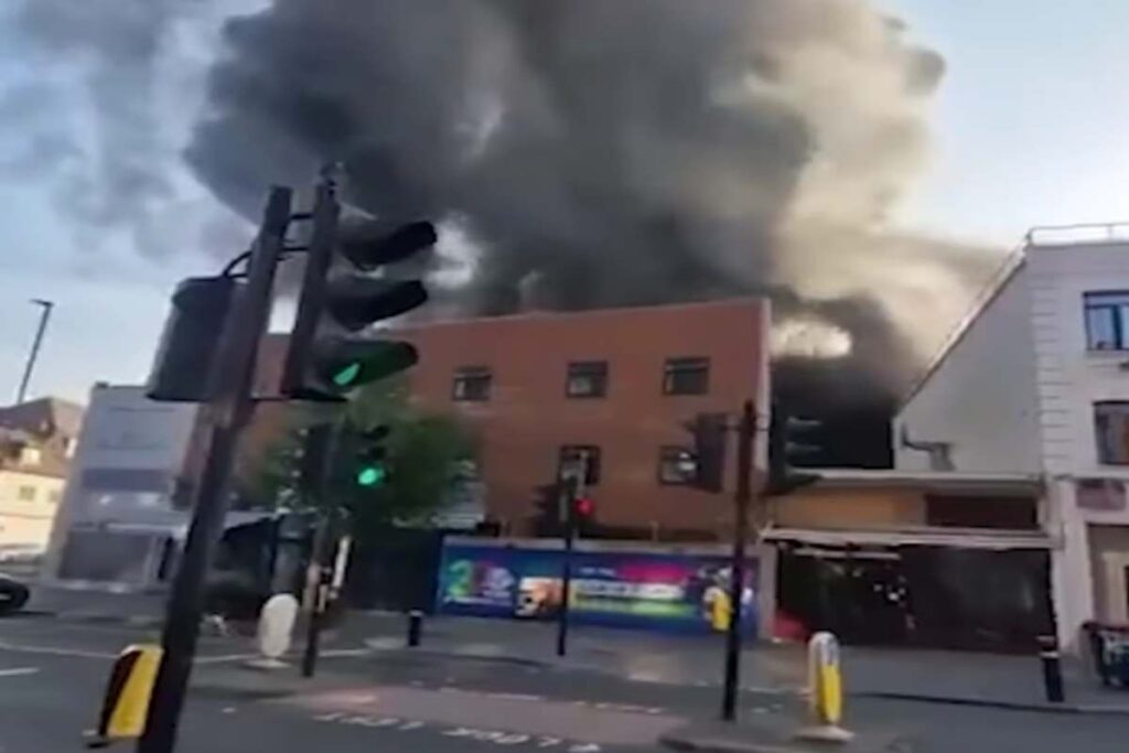 Incendio a Londra