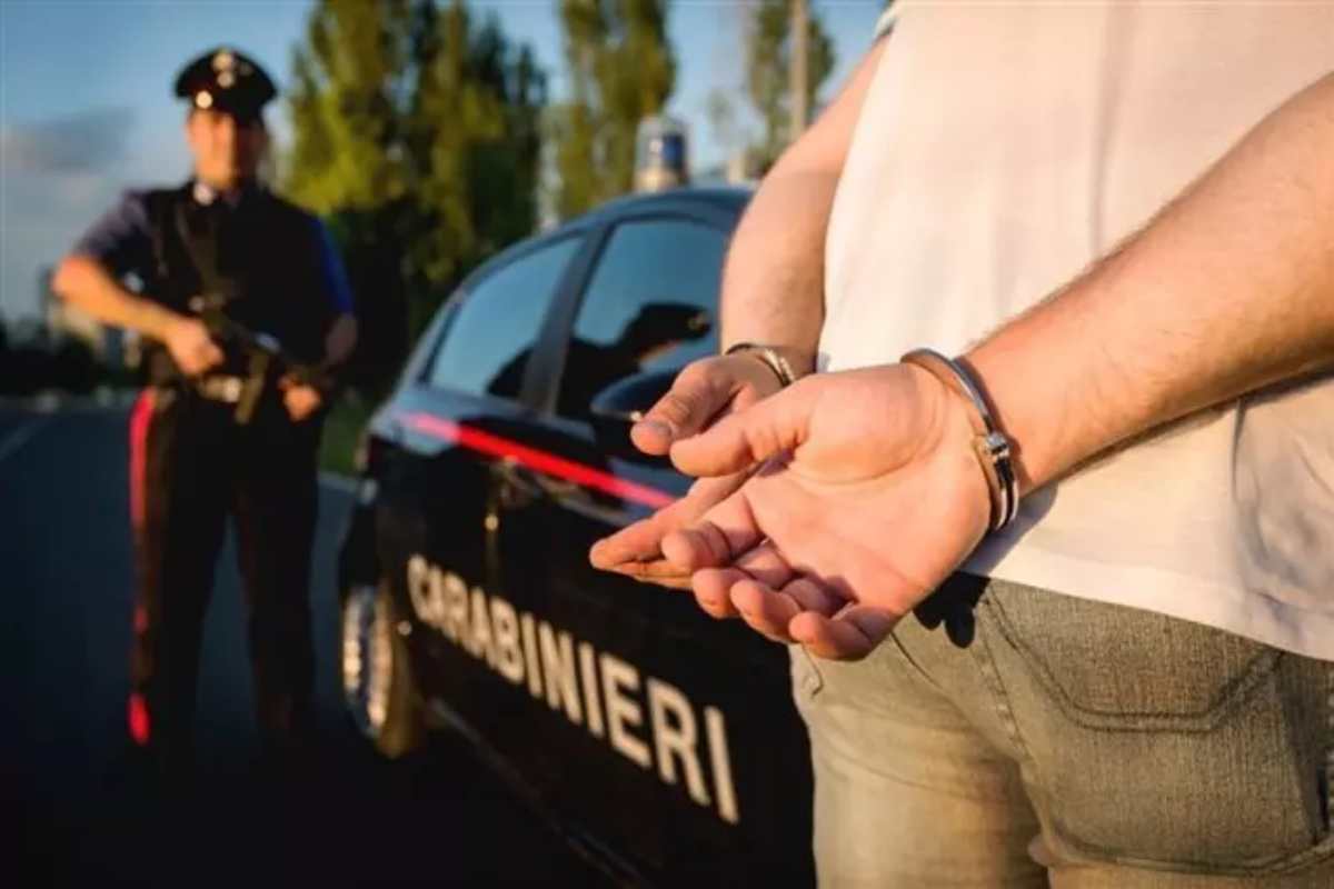 Carabinieri arrestano un uomo
