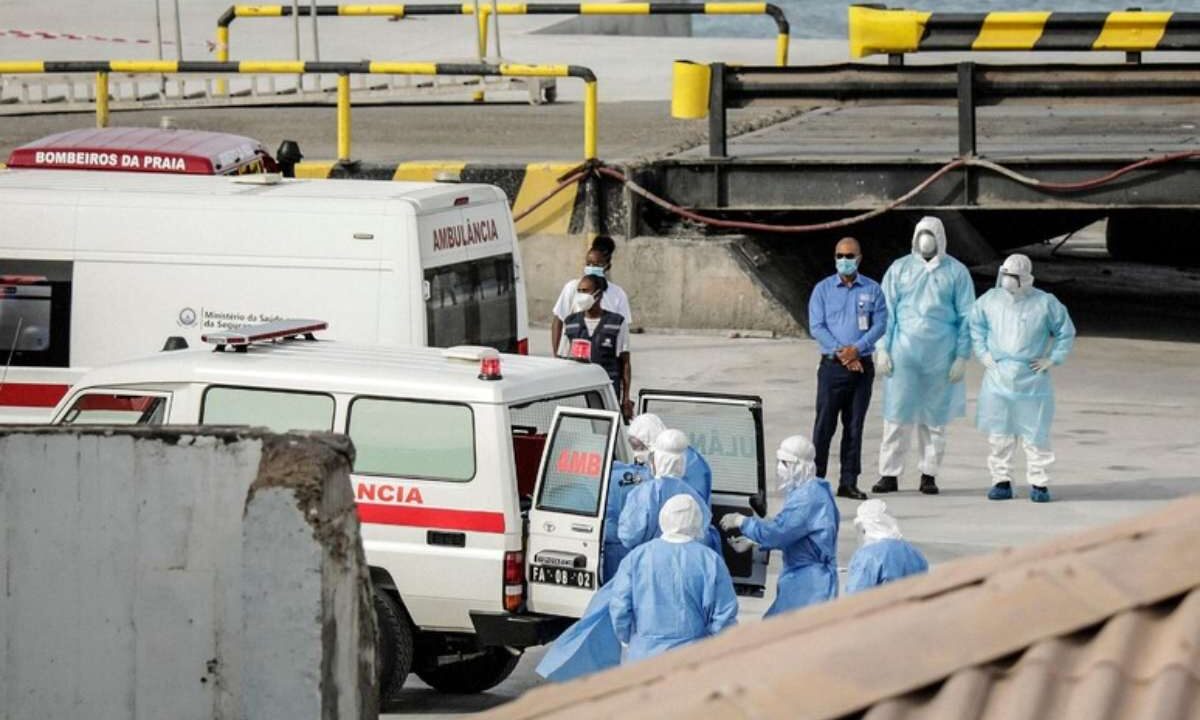 medici soccorsi hantavirus nave