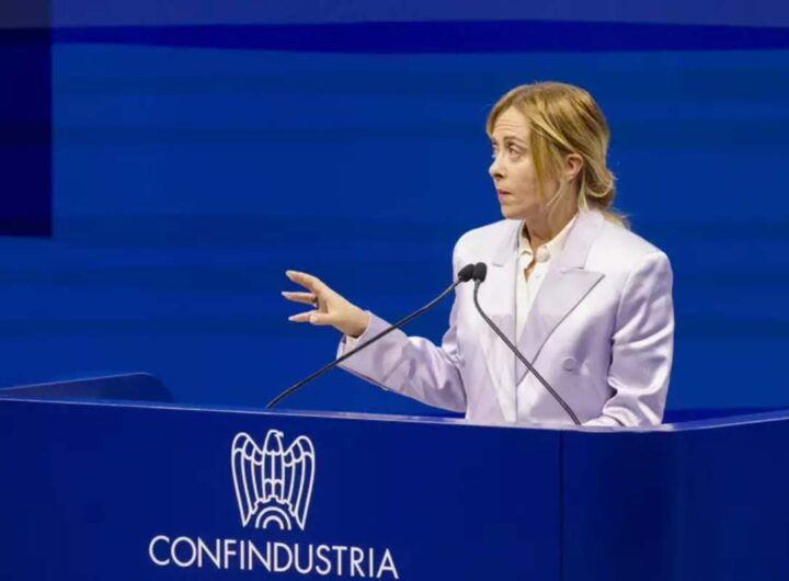 La premier all'assemblea di Confindustria