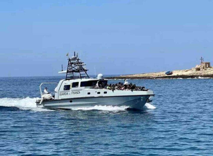 neonata morta lampedusa