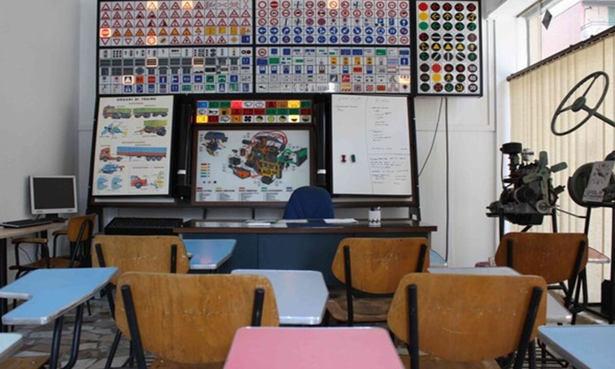 Una scuolaguida