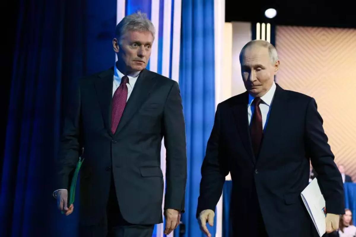 Putin con il suo portavoce Peskov