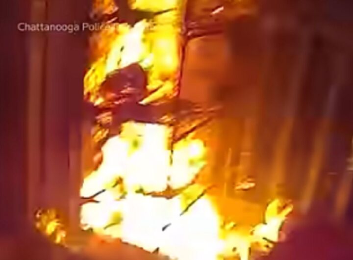 Il video dell'agente di Polizia che ha salvato una mamma e i suoi due figli dalla casa in fiamme