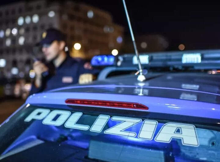 Una volante della polizia