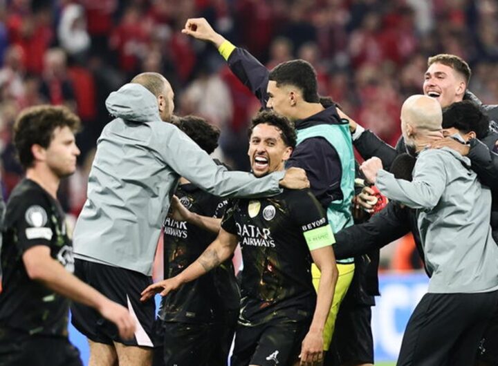 Il PSG festeggia la qualificazione in finale di Champions League