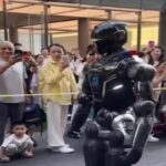 Robot poliziotto in Cina