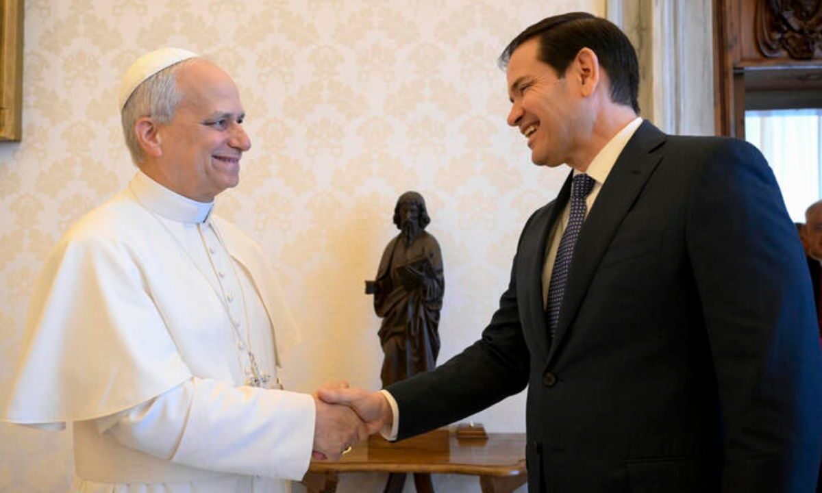 rubio stretta di mano col papa leone