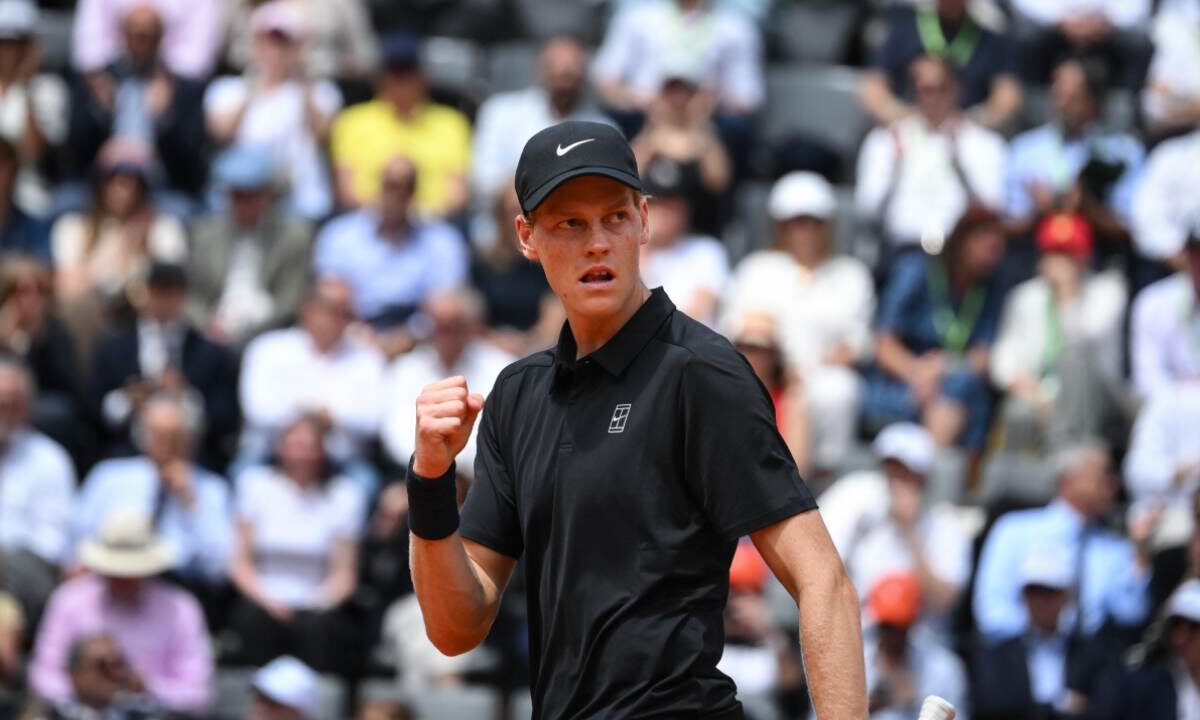 sinner esulta nel match vinto contro rublev