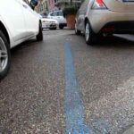 strisce blu