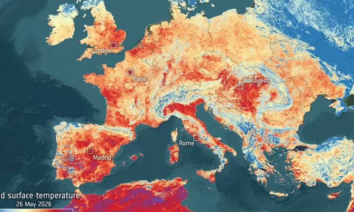 europa caldo satelliti
