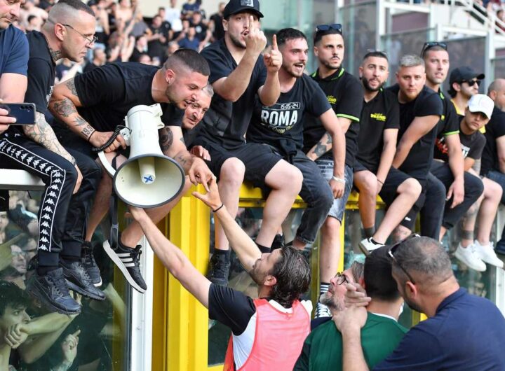 tifosi juventus parlano con locatelli