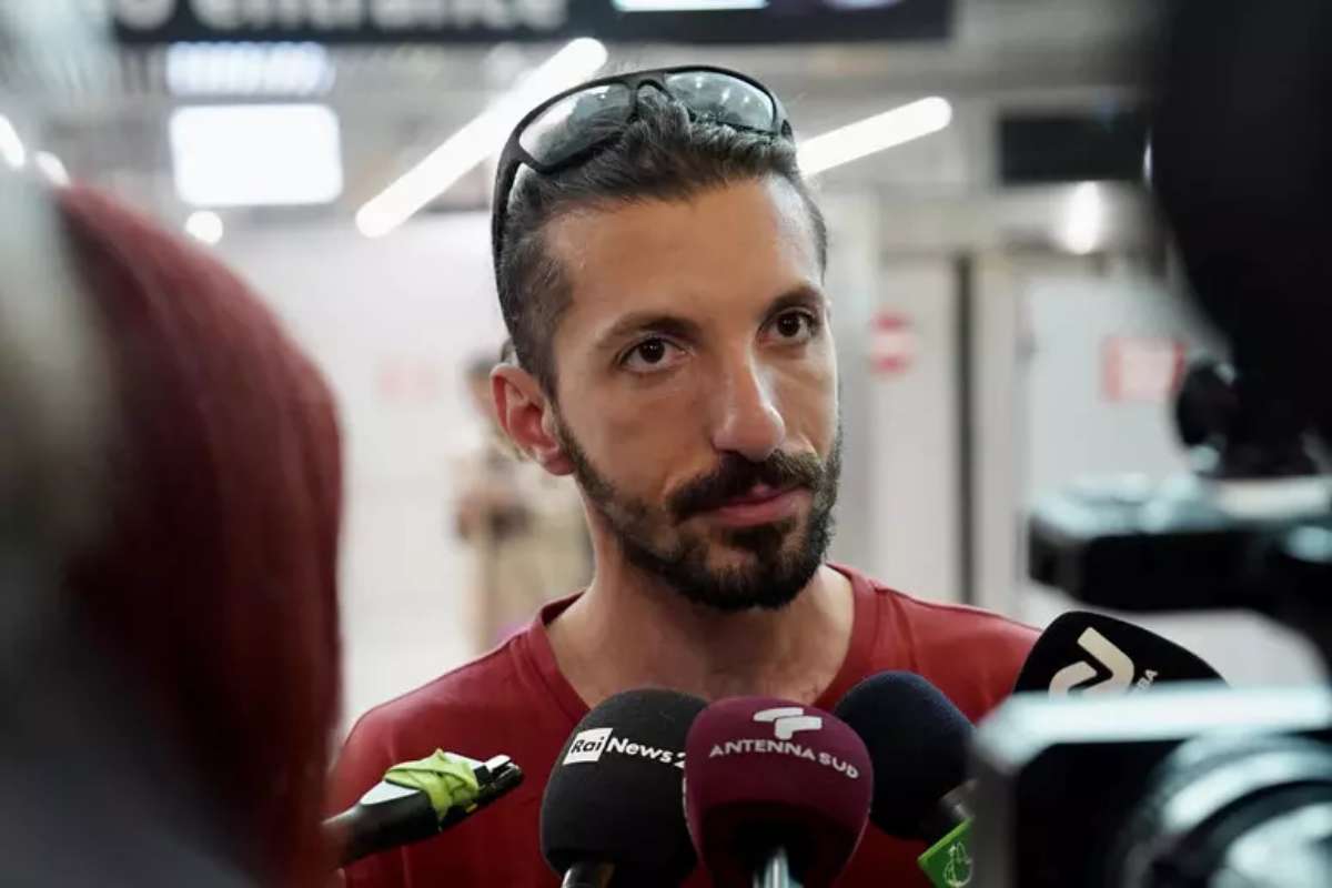 Global Sumud Flotilla, i due attivisti arrestati restano in cella, in aula con le catene