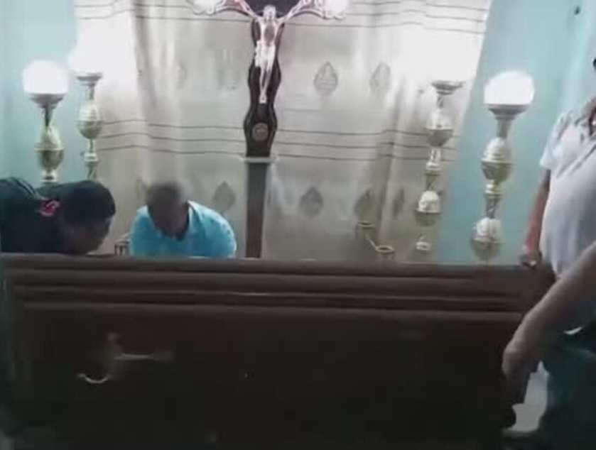 Una veglia funebre in Ecuador