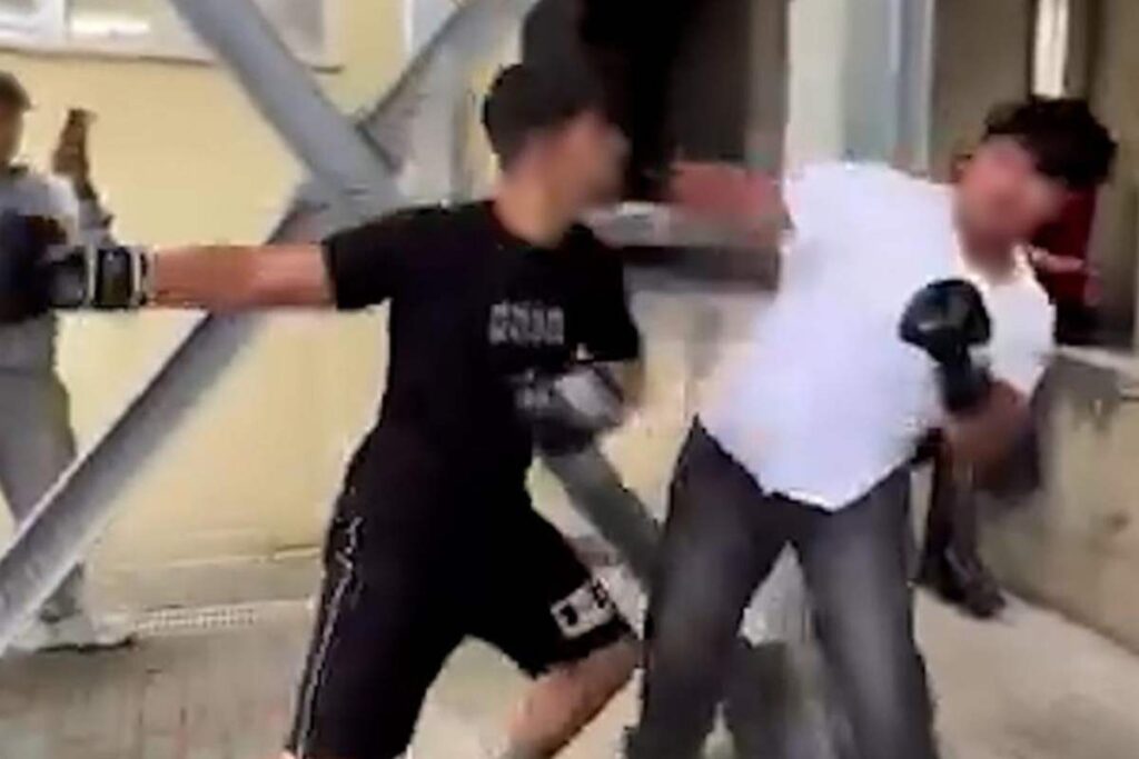 Mirandola boxe a scuola