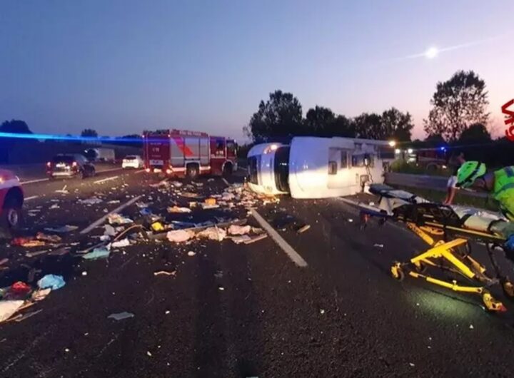 Scontro tra mezzo pesante e camper sulla A1
