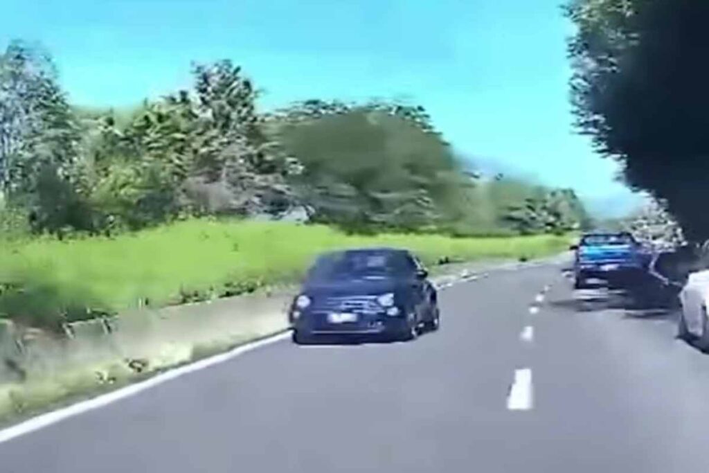 Auto contromano