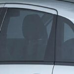 Un'auto al sole